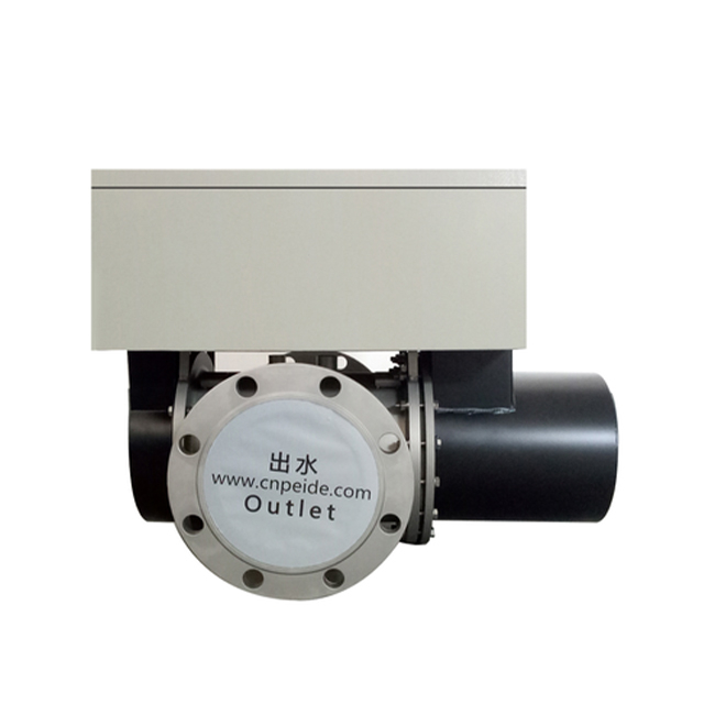 Medium-pressure UV sterilizer for white shrimp farming